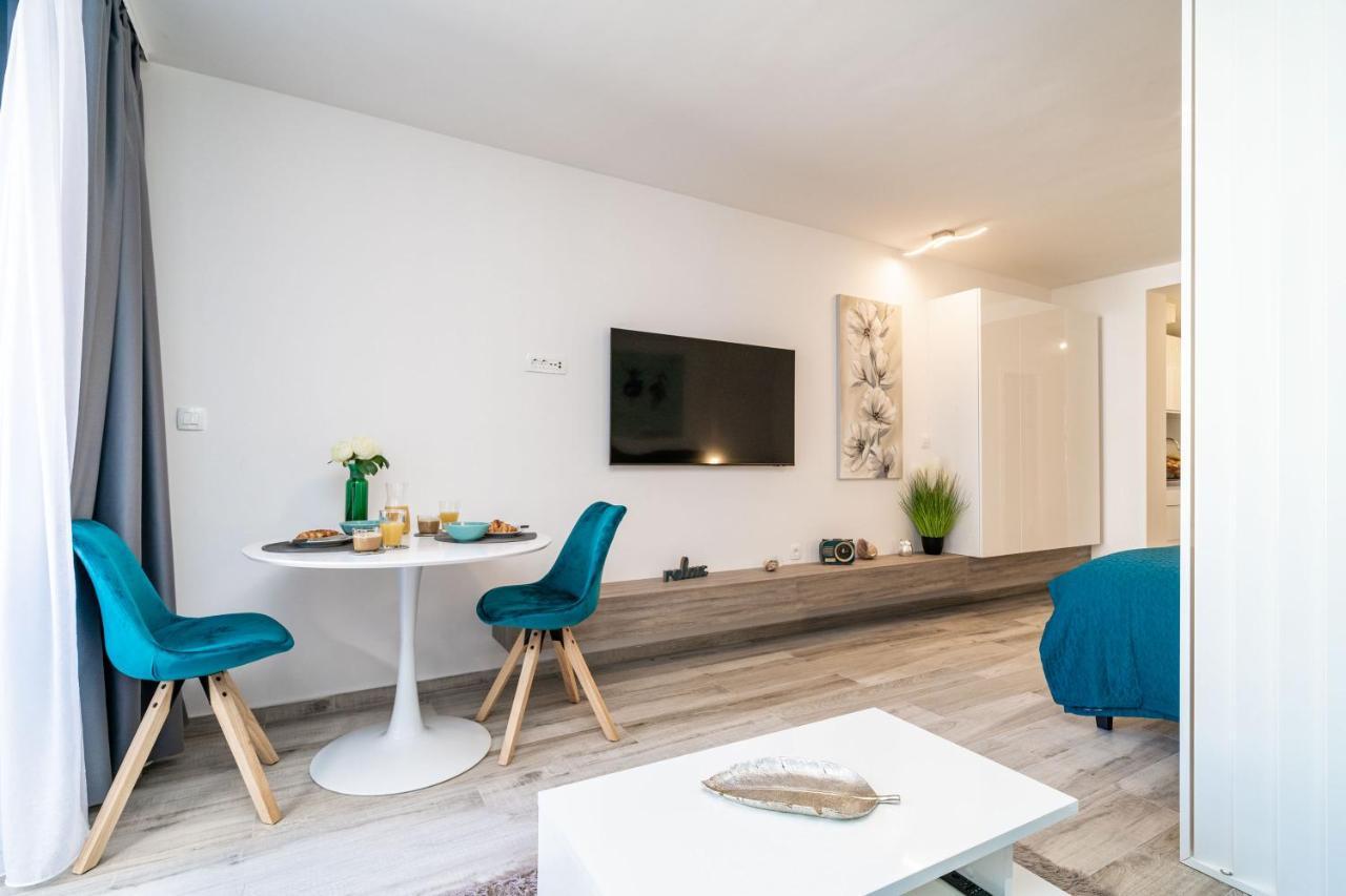 Downtown Marita207 Apartment